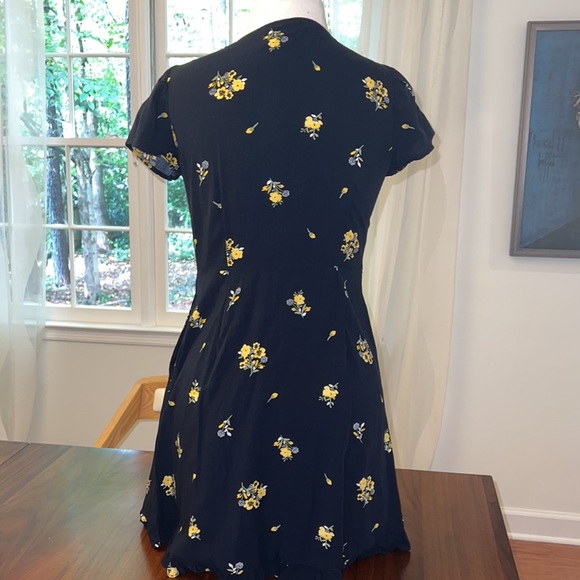 Dress - Picture 3 of 7